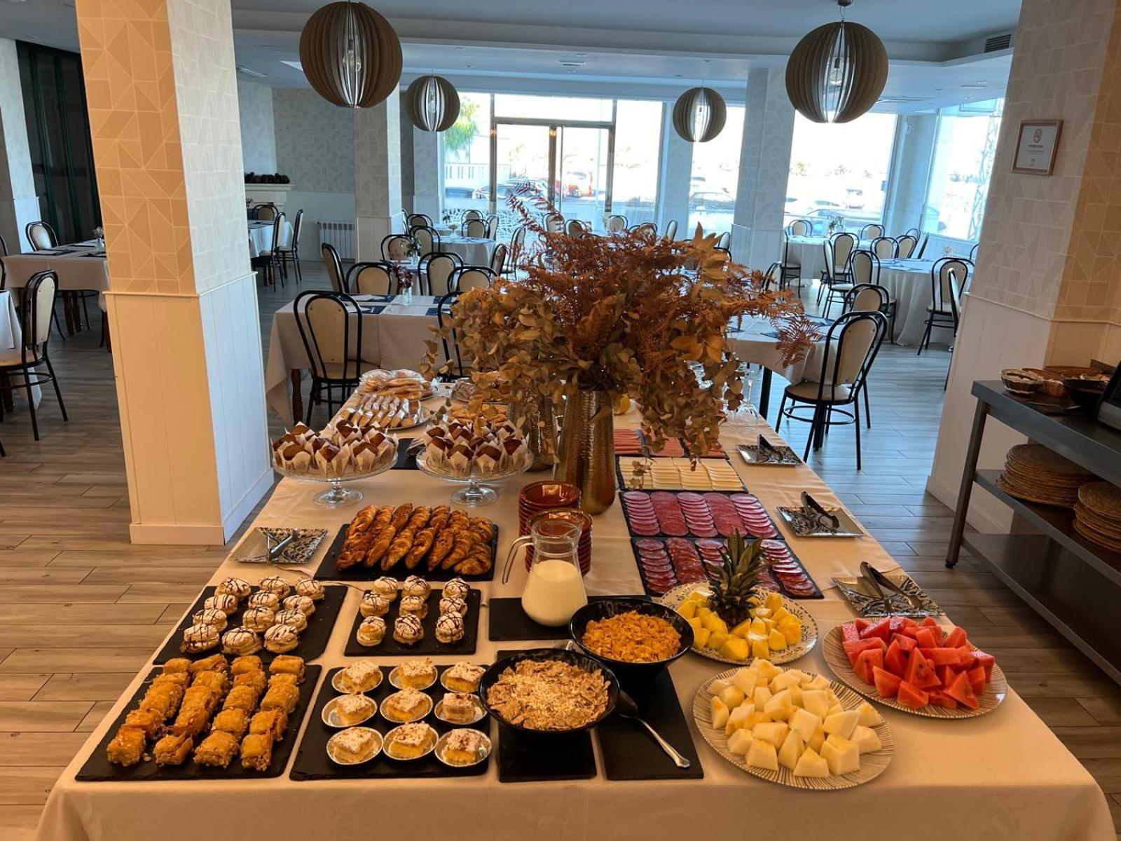 Hotel Restaurante Boabdil Отура Экстерьер фото
